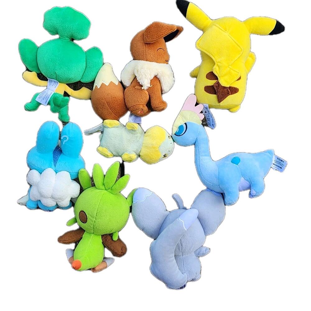 Lot Of 8 Tomy Jakks Pokémon Plush Pikachu 2007-2016 - Picture 2 of 2